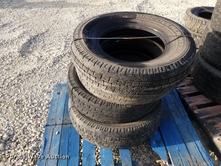 image for item DE6991 (20) tires