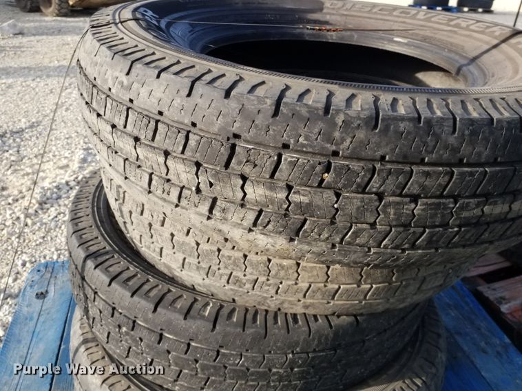 image for item DE6991 (20) tires