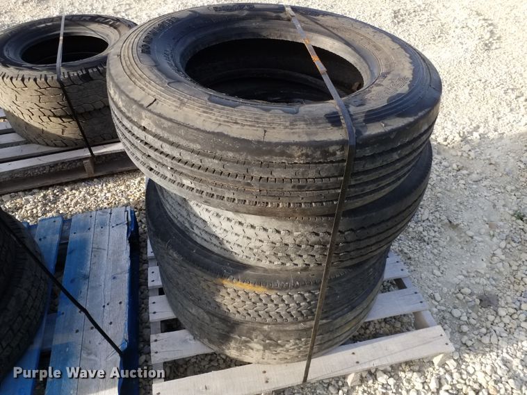 image for item DE6991 (20) tires