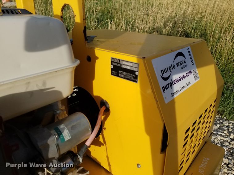 image for item DE6994 Multiquip V304EH11 single drum roller