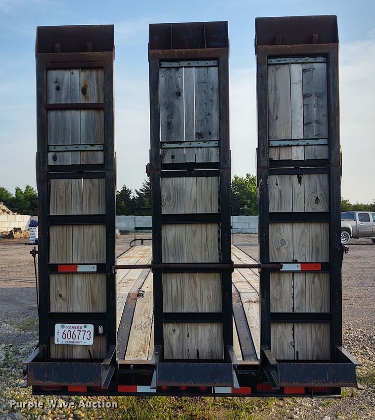 image for item DE7008 2016 Kaufman equipment trailer