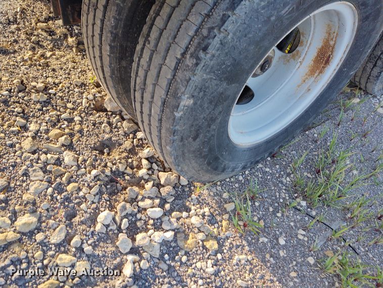 image for item DE7008 2016 Kaufman equipment trailer