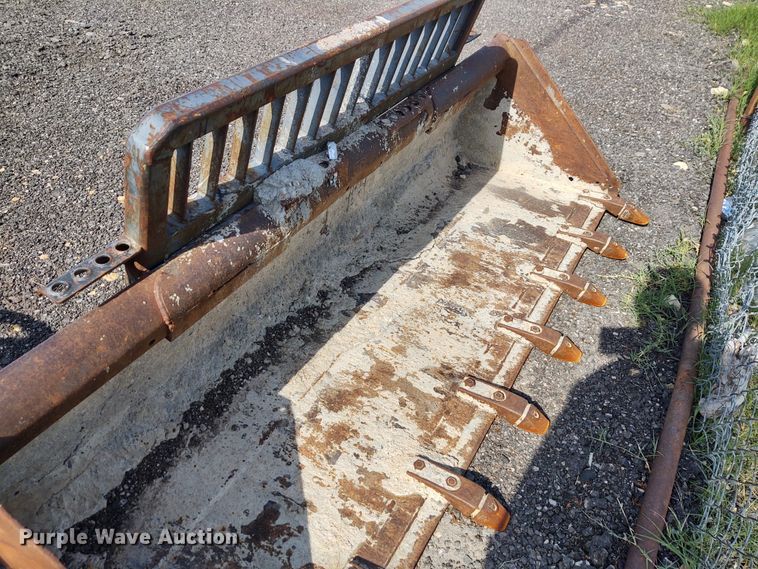 image for item DE7012 79"W skid steer bucket