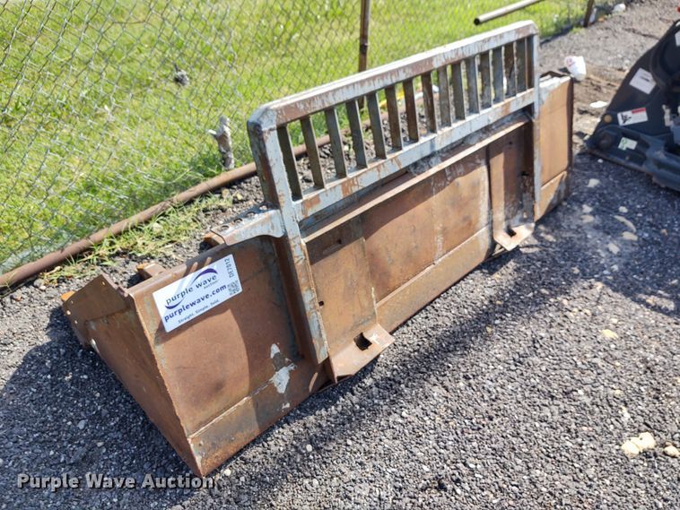 image for item DE7012 79"W skid steer bucket