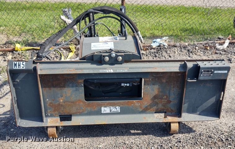 image for item DE7017 2015 Bobcat 18PLA cold planer