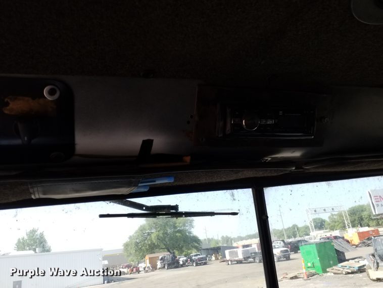 image for item DE7020 1992 International 9400  dump truck