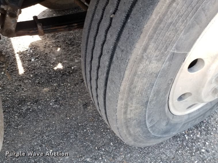 image for item DE7020 1992 International 9400  dump truck