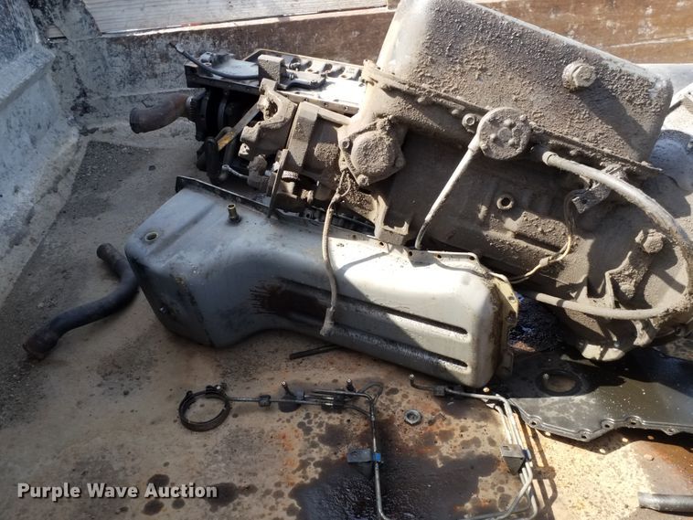 image for item DE7022 1995 Ford F800  dump truck