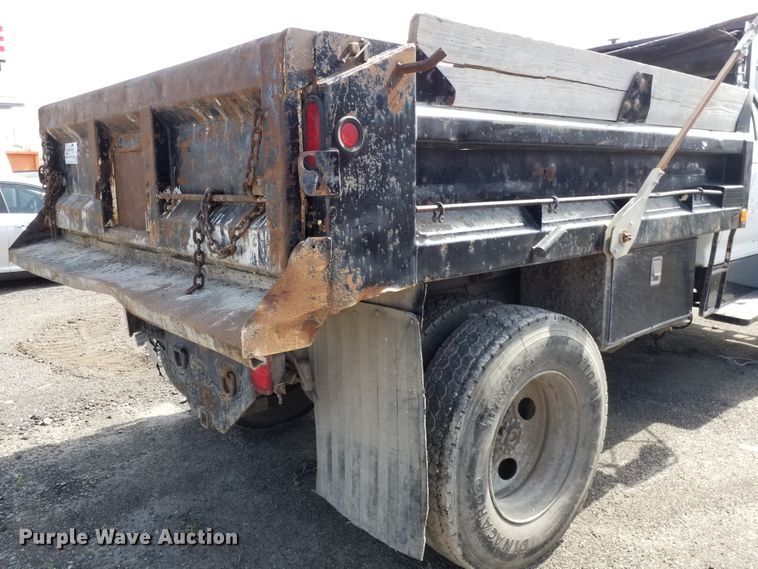 image for item DE7022 1995 Ford F800  dump truck