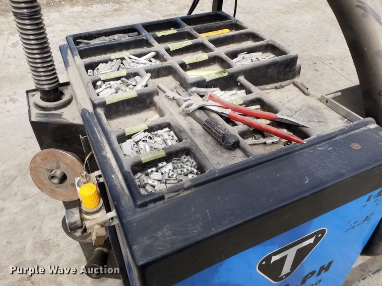 image for item DE7024 2017 Triumph NTB-1200 tire balancer