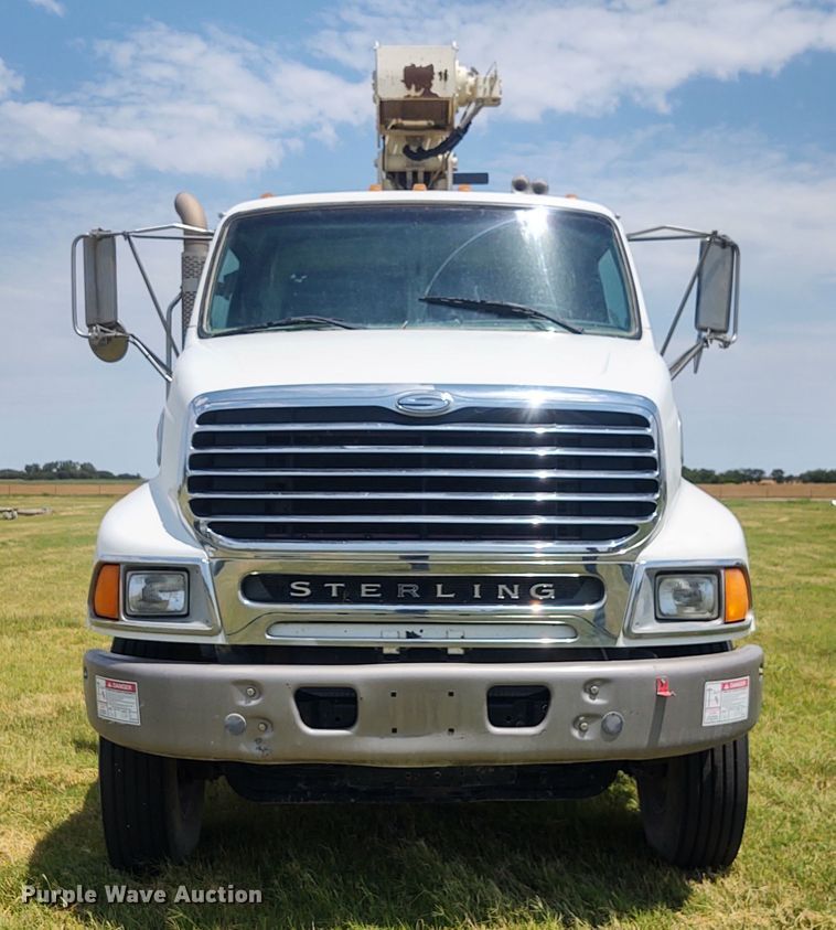 image for item DE7036 2008 Sterling LT8  crane truck