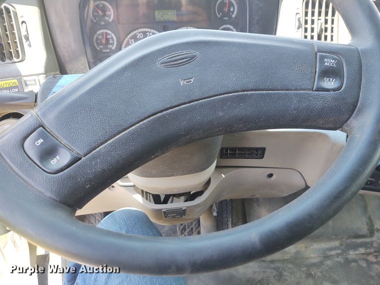 image for item DE7036 2008 Sterling LT8  crane truck