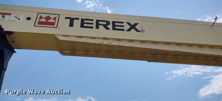 image for item DE7036 2008 Sterling LT8  crane truck