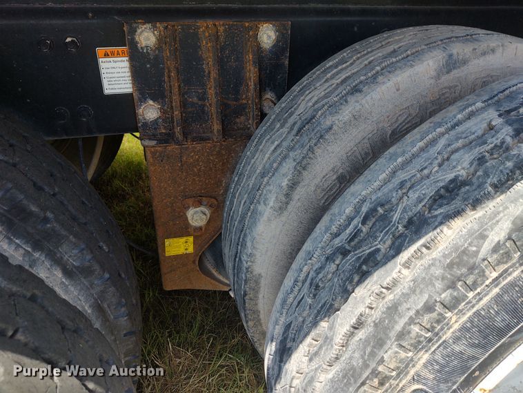 image for item DE7036 2008 Sterling LT8  crane truck