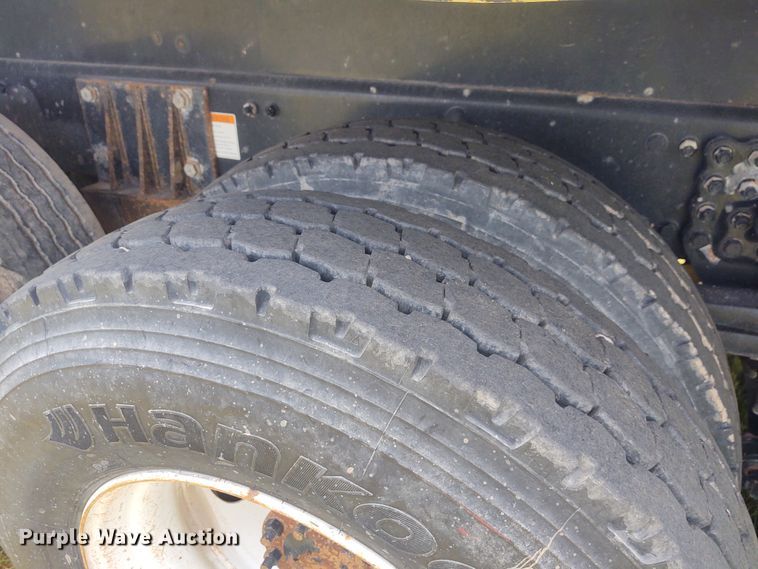 image for item DE7036 2008 Sterling LT8  crane truck