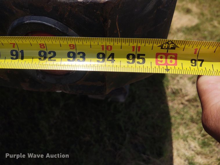 image for item DE7037 1998 International 4700  crane truck