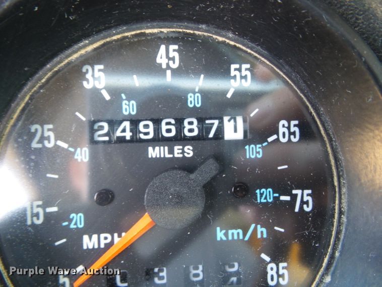 image for item DF0847 2001 Mack RD600  dump truck