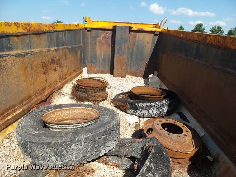 image for item DF0847 2001 Mack RD600  dump truck