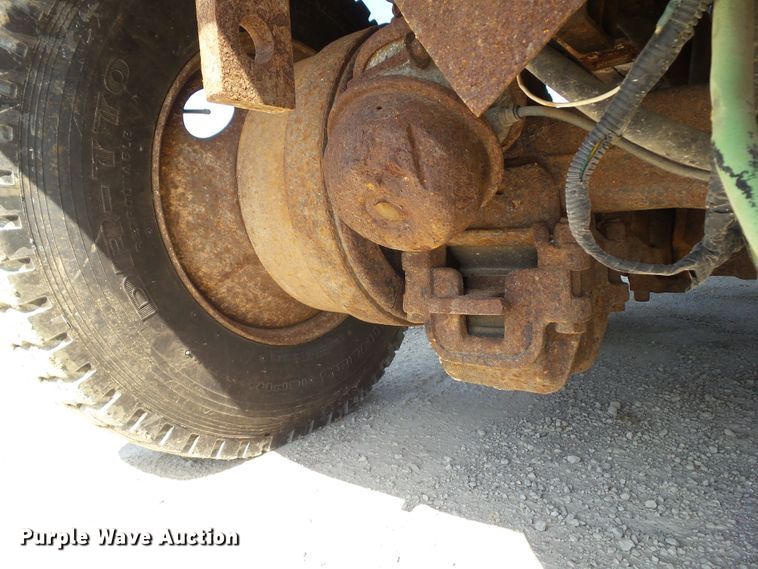 image for item DF0847 2001 Mack RD600  dump truck