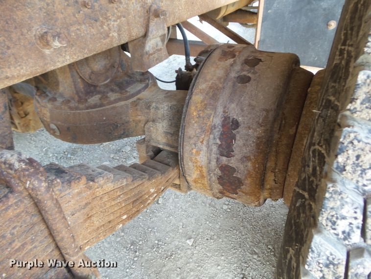 image for item DF0847 2001 Mack RD600  dump truck