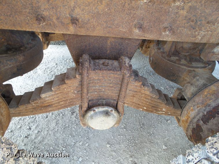 image for item DF0847 2001 Mack RD600  dump truck