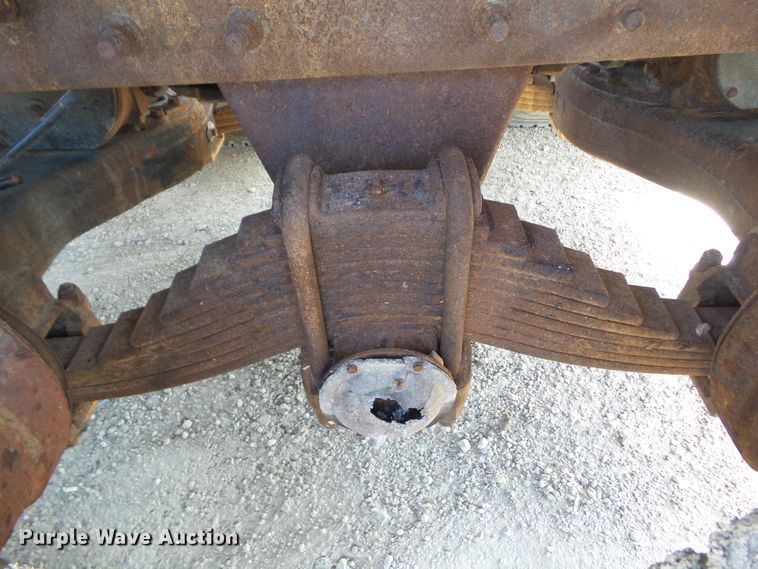 image for item DF0847 2001 Mack RD600  dump truck