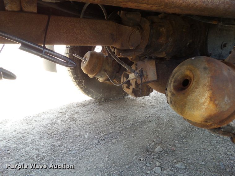 image for item DF0847 2001 Mack RD600  dump truck