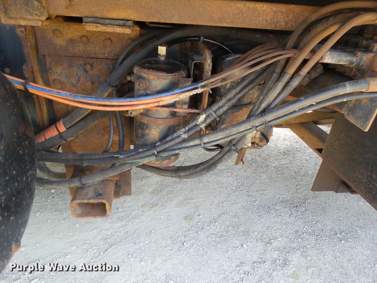 image for item DF0847 2001 Mack RD600  dump truck