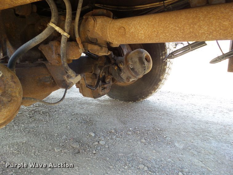 image for item DF0847 2001 Mack RD600  dump truck