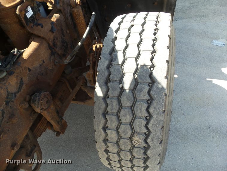 image for item DF0847 2001 Mack RD600  dump truck