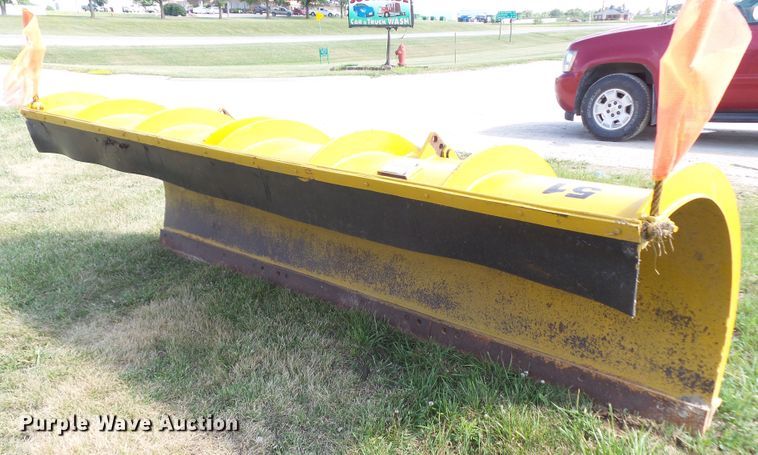 image for item DF0851 Henderson 12X42X15 snow plow