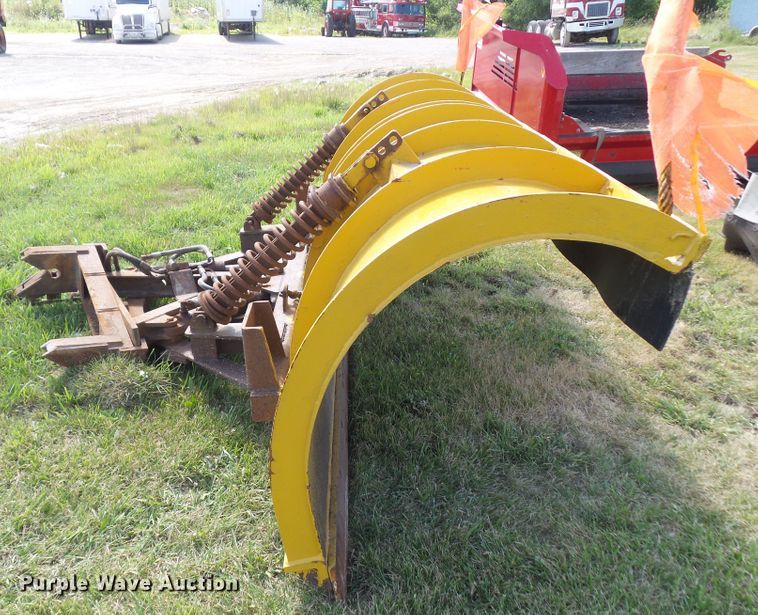 image for item DF0851 Henderson 12X42X15 snow plow