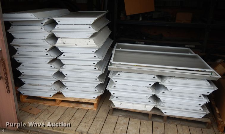 image for item DF5149 Approximately 40 light fixtures