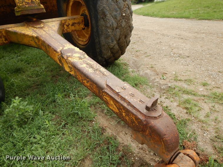 image for item DF5168 Caterpillar 80  scraper