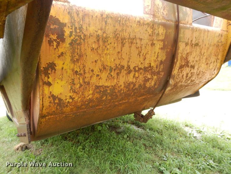 image for item DF5168 Caterpillar 80  scraper