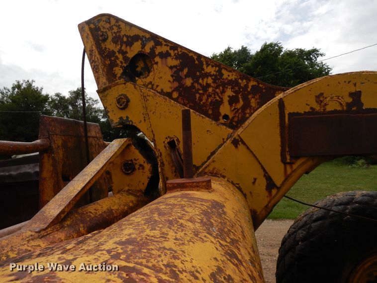 image for item DF5168 Caterpillar 80  scraper