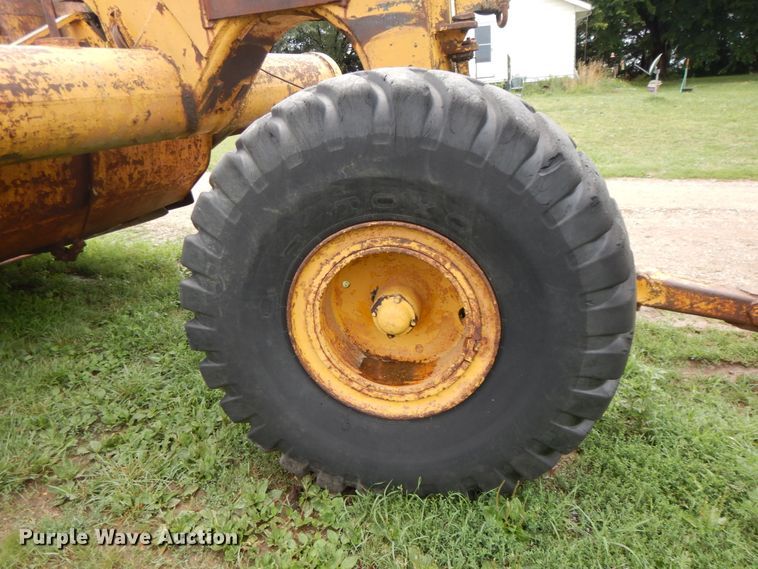 image for item DF5168 Caterpillar 80  scraper