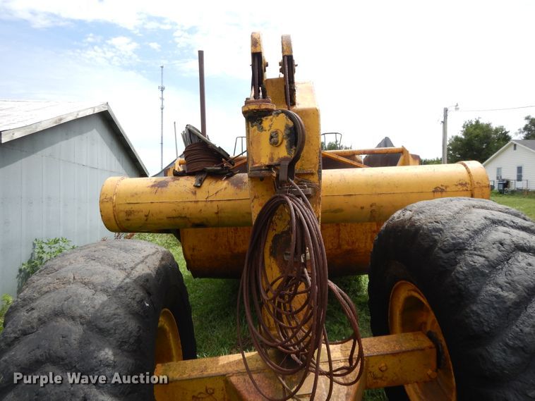 image for item DF5169 Caterpillar 80  scraper