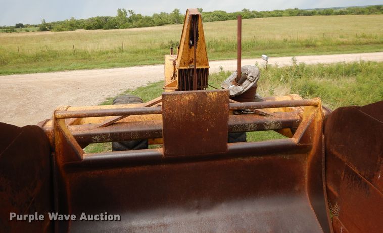 image for item DF5169 Caterpillar 80  scraper