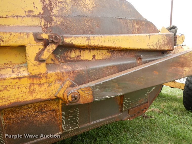 image for item DF5169 Caterpillar 80  scraper