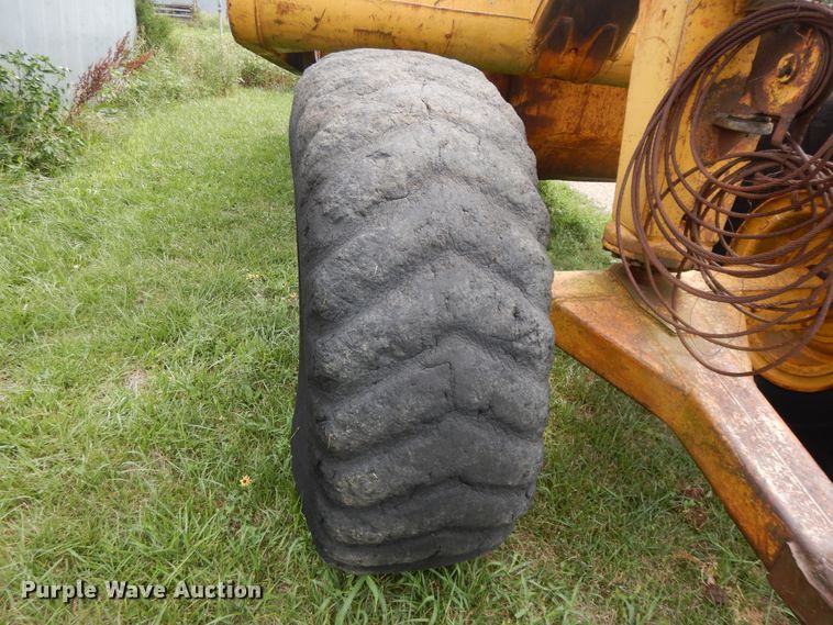 image for item DF5169 Caterpillar 80  scraper