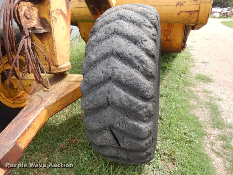 image for item DF5169 Caterpillar 80  scraper