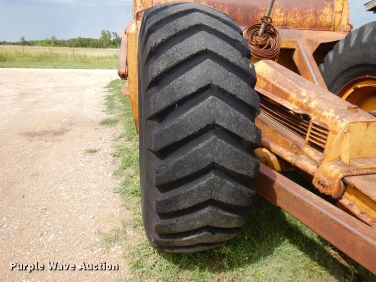 image for item DF5169 Caterpillar 80  scraper