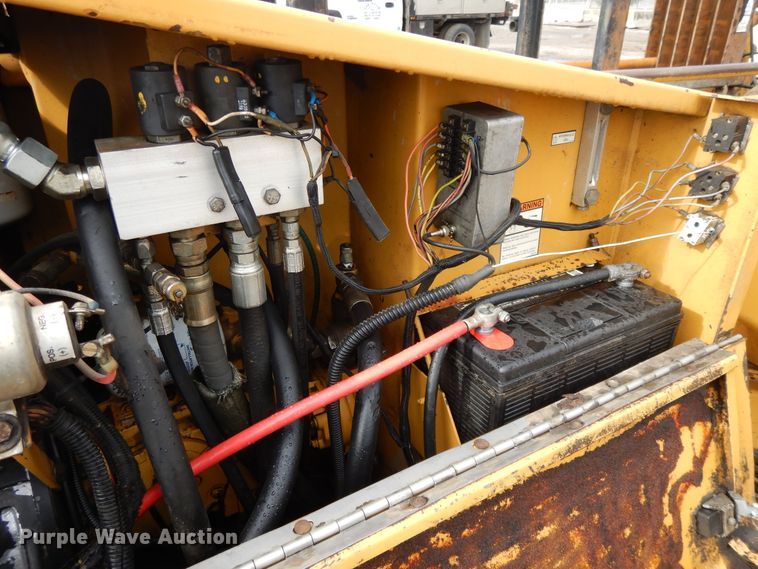 image for item DF5170 1996 Vermeer D24X40  directional boring unit