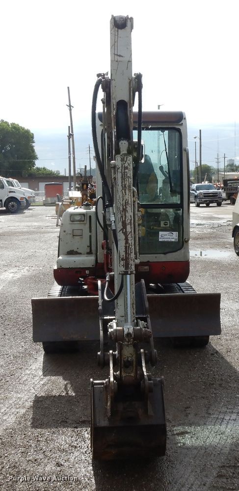 image for item DF5172 2005 Takeuchi TB135  mini excavator