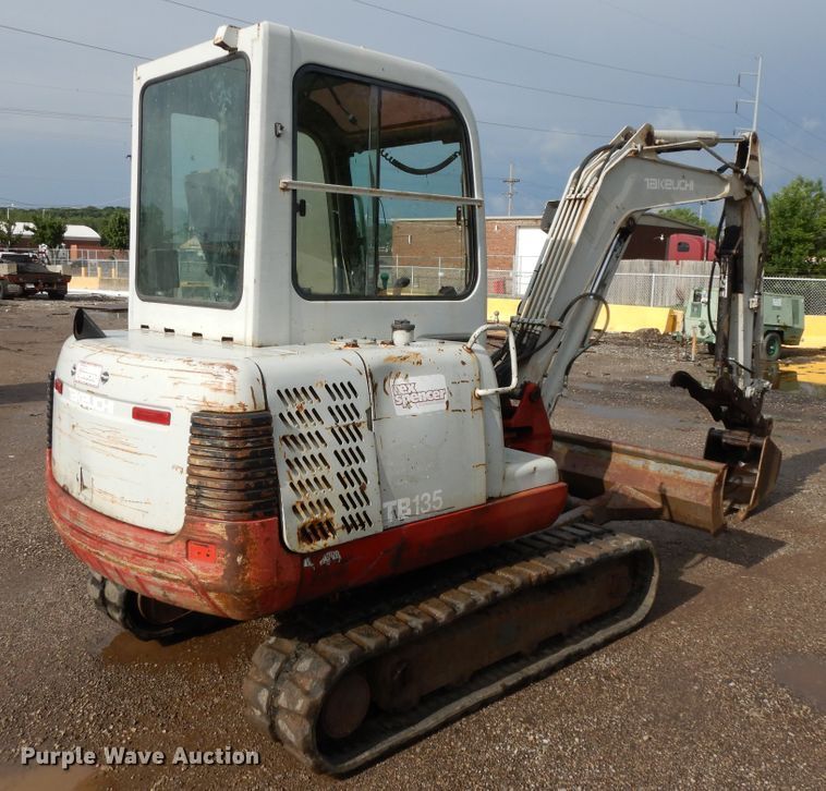 image for item DF5172 2005 Takeuchi TB135  mini excavator