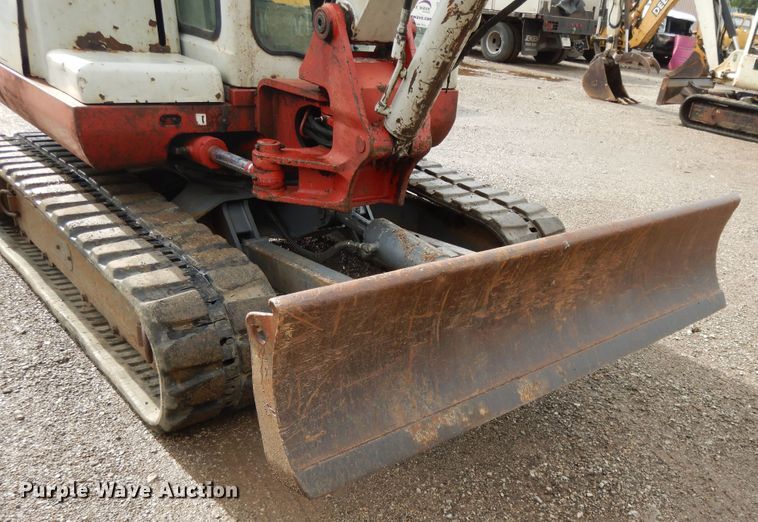 image for item DF5172 2005 Takeuchi TB135  mini excavator