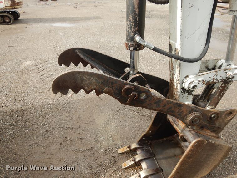 image for item DF5172 2005 Takeuchi TB135  mini excavator