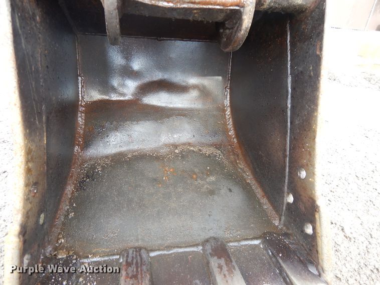 image for item DF5172 2005 Takeuchi TB135  mini excavator