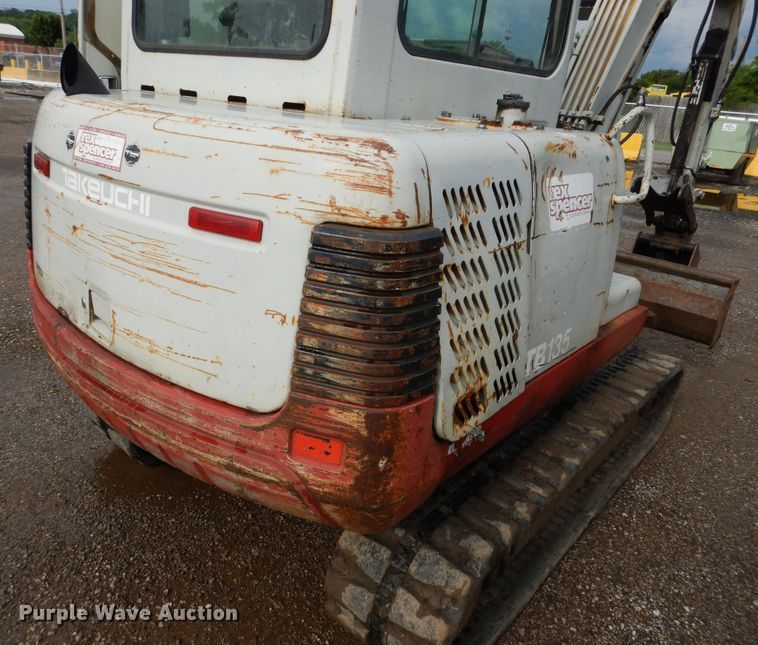 image for item DF5172 2005 Takeuchi TB135  mini excavator